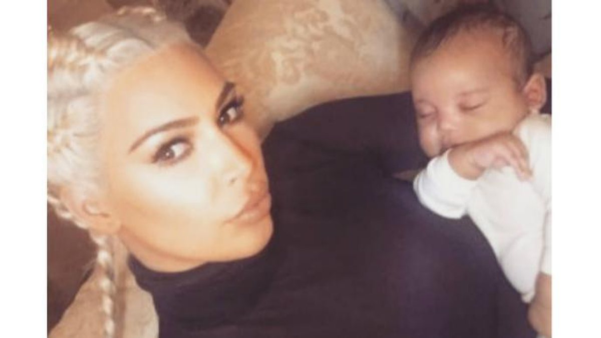 Kim Kardashian está entre as celebridades que ingeriram a placenta após o parto - Reprodução/ Instagram @kimkardashian