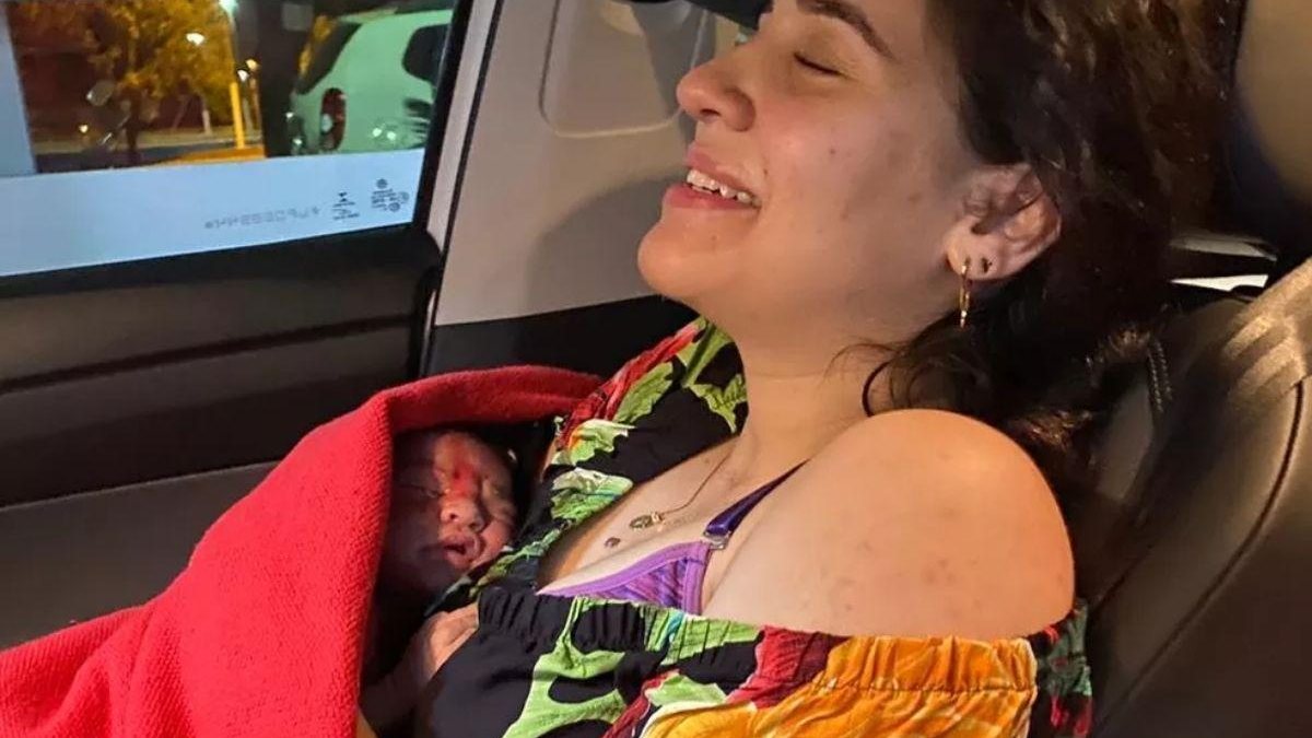Bebê nasce a caminho do hospital - Reprodução/ Instagram