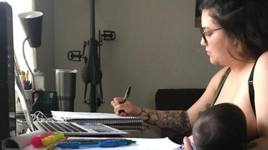 Mãe diz que professor a proibiu de amamentar filha durante aula online – Foto ilustrativa - Getty Images