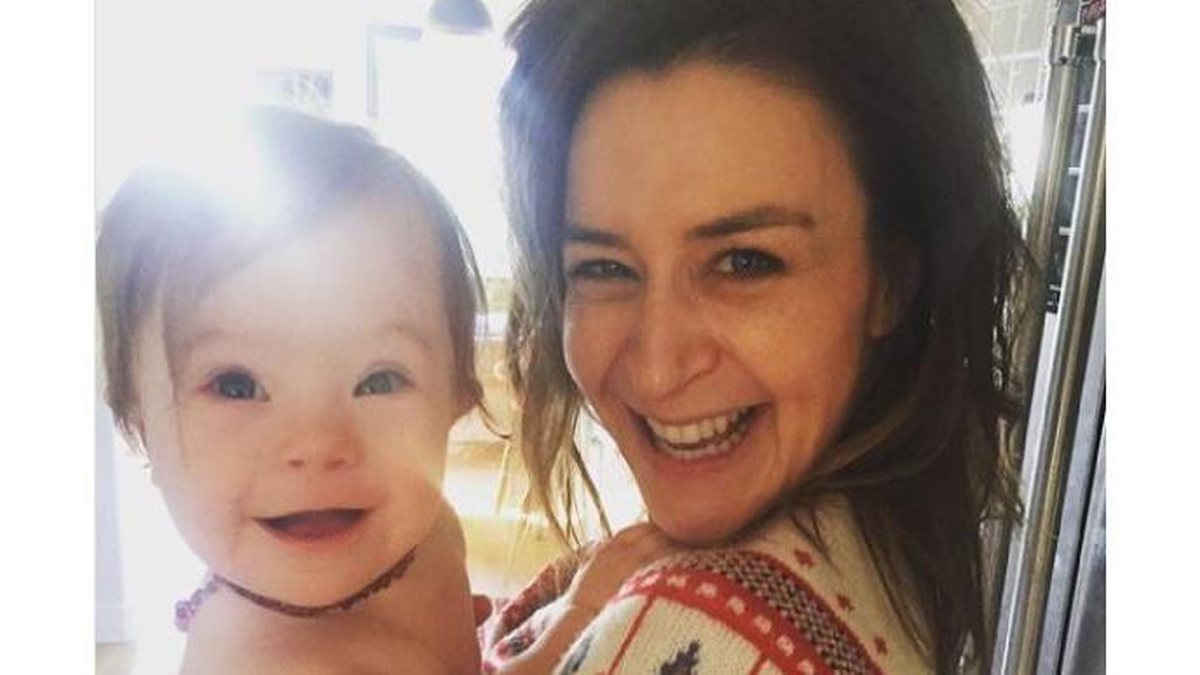 Caterina Scorsone é mãe de Paloma Michaela, de quase dois anos - Reprodução/ Instagram @caterinascorsone