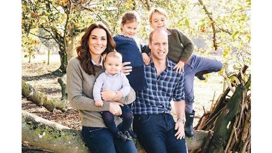 Kate Middleton e Príncipe William com filhos - reprodução instagram / @kensingtoroyal