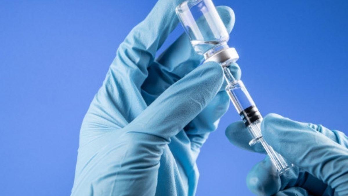 A vacina da Pfizer é a única autorizada a imunizar menores de 18 anos no Brasil - Unsplash