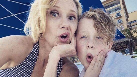 James Tupper desejou melhoras para a ex-esposa com uma foto do filho - Reprodução/ Instagram/@mrjamestupper
