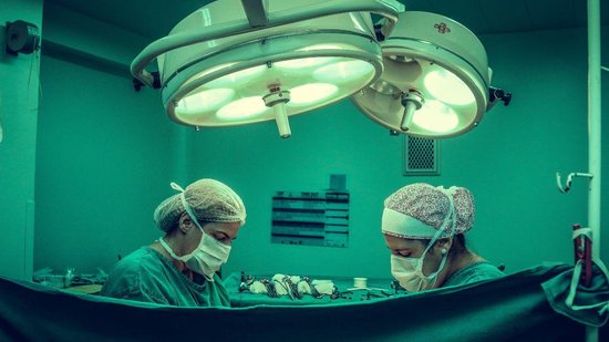 Médicos realizam transplante de coração - Centro de Coordenação de Transplantes da Ucrânia