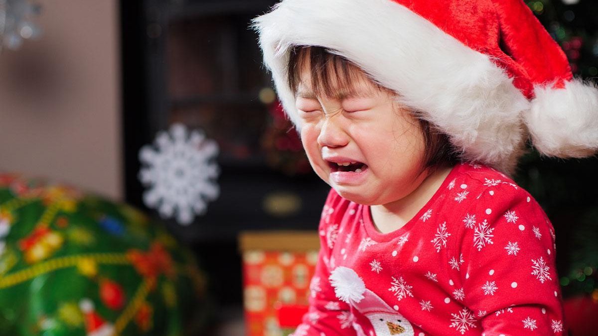 Imagem Mãe alerta pais sobre decoração de Natal que levou filha para hospital