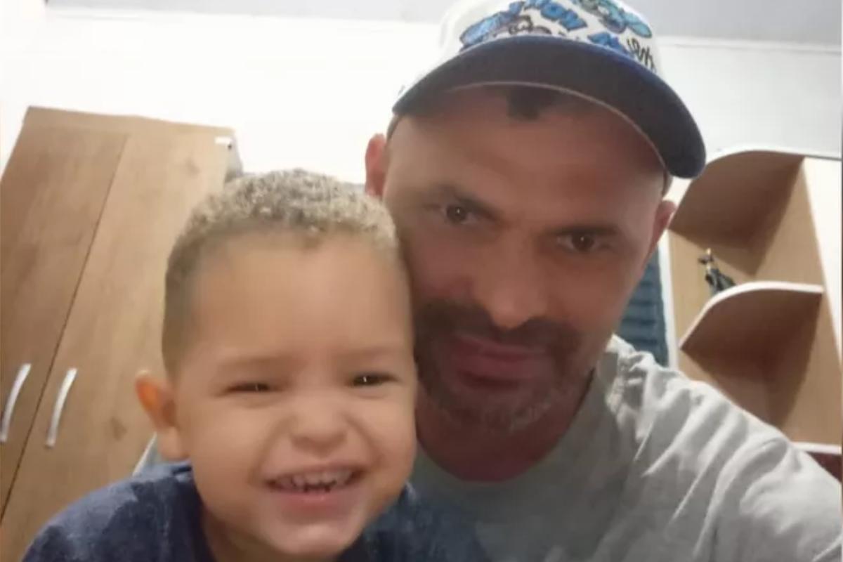 Criança de 2 anos morre depois de se engasgar com bala