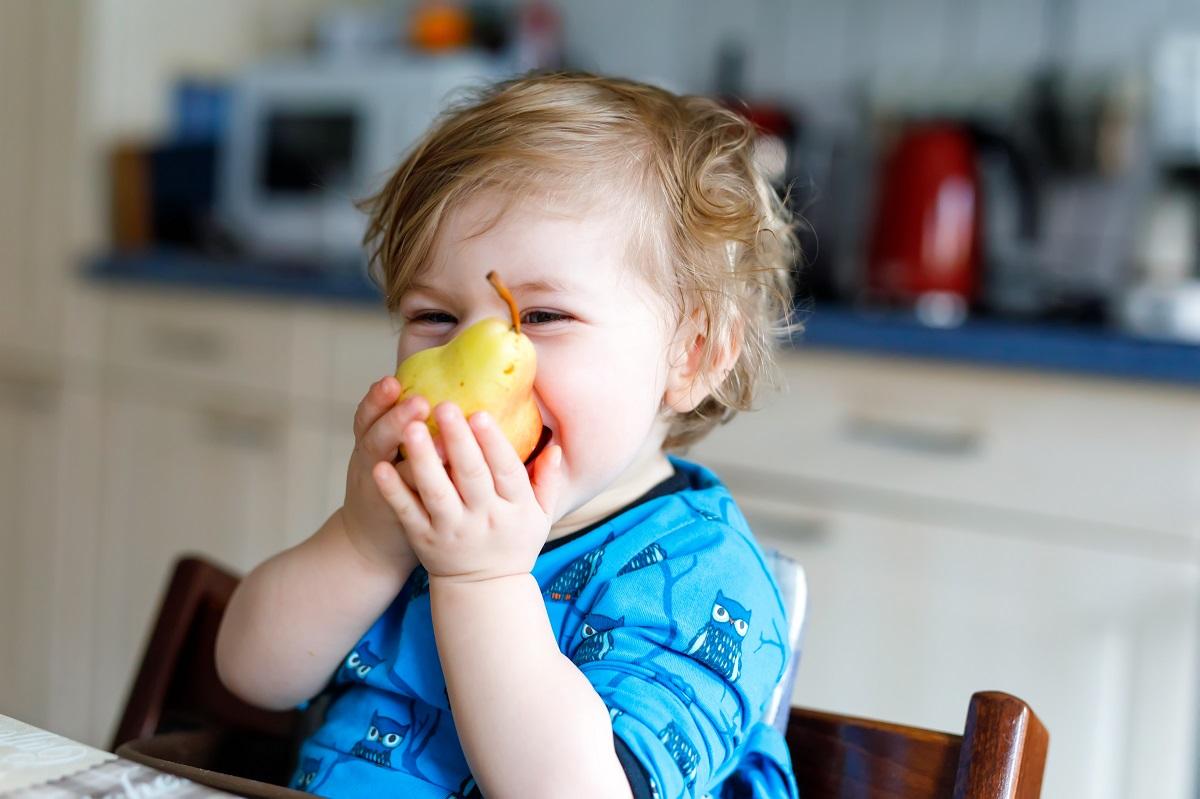 O método BLW incentiva uma alimentação com autonomia para a criança desde cedo 