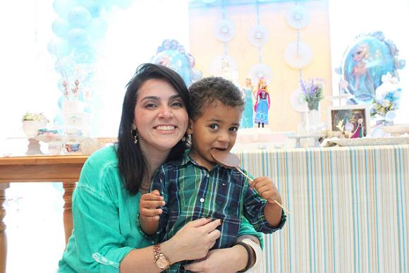 Rafael adorou as babás que a mãe Adriane contratou pelo aplicativo (Foto: Arquivo pessoal)