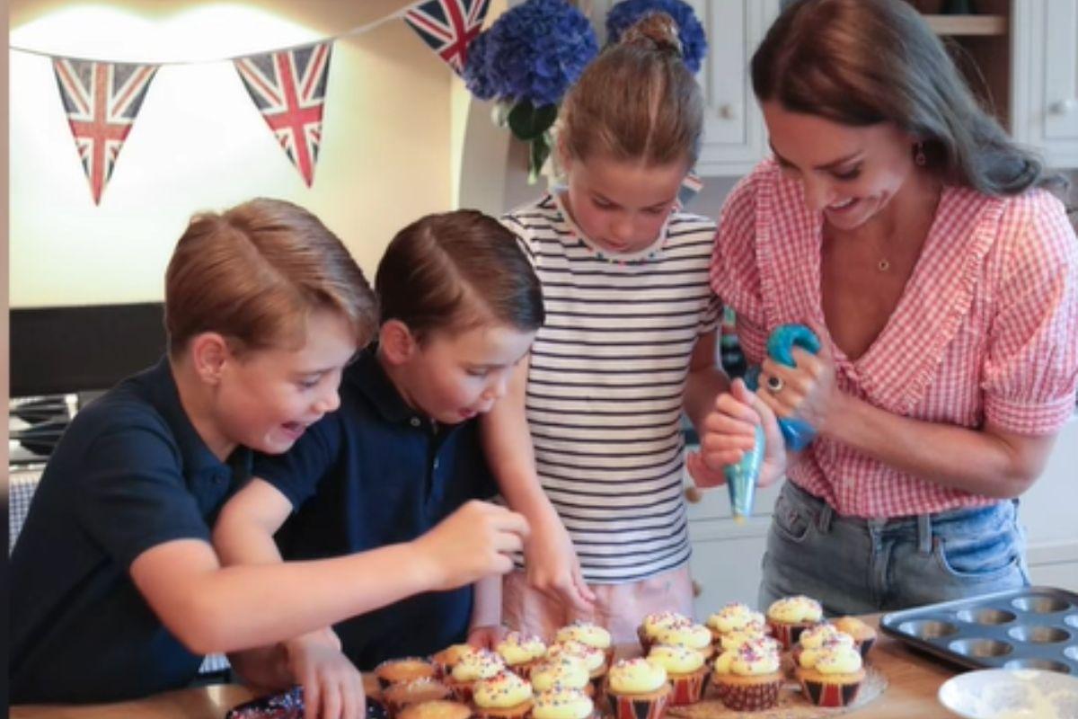 Kate Middleton cozinha com os filhos para o Jubileu de Platina da Rainha 