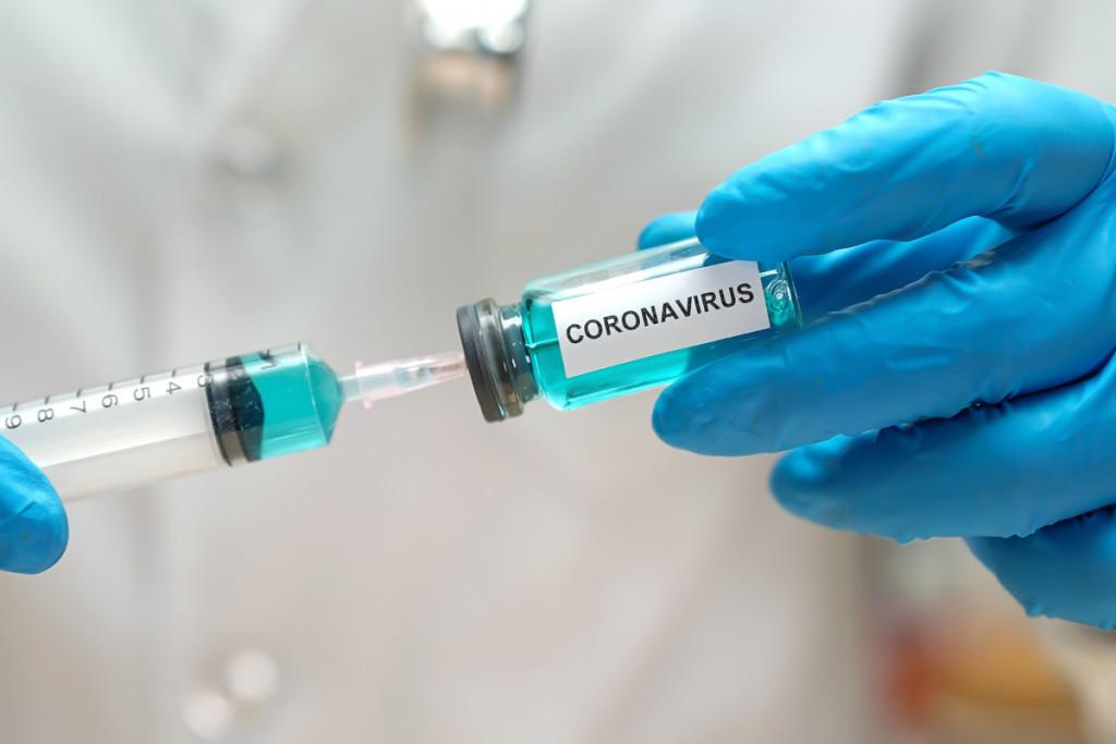 Começa ser aplicada a 4º dose de reforço da vacina contra a Covid-19 em Botucatu, SP