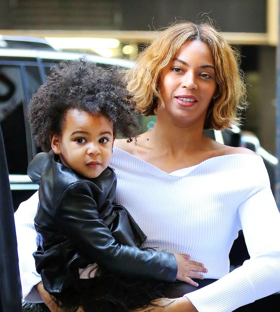 Beyonce and Blue Ivy Carter out and about in NYC. Pictured: Beyonce and Blue Ivy Carter Ref: SPL881582  041114   Picture by: XactpiX / Splash News Splash News and Pictures Los Angeles:	310-821-2666 New York:	212-619-2666 London:	870-934-2666 photodesk@splashnews.com 