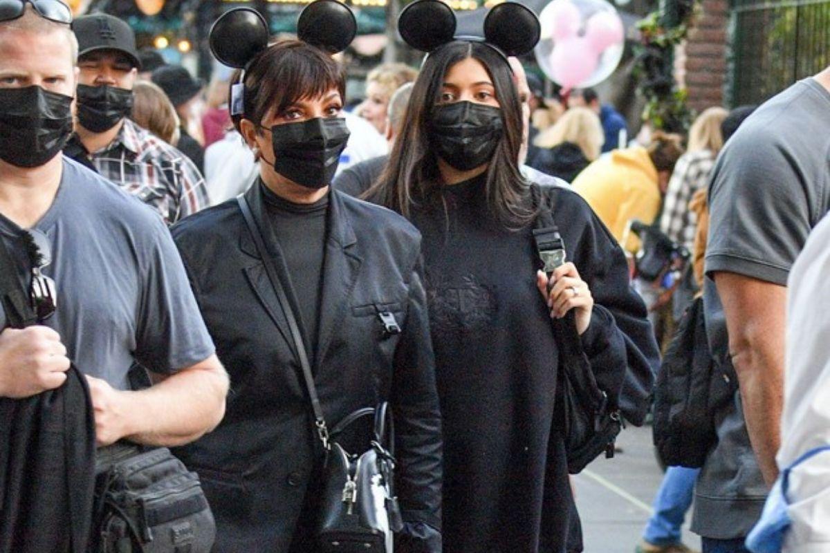 Kylie Jenner curtiu um passeio VIP na Disney