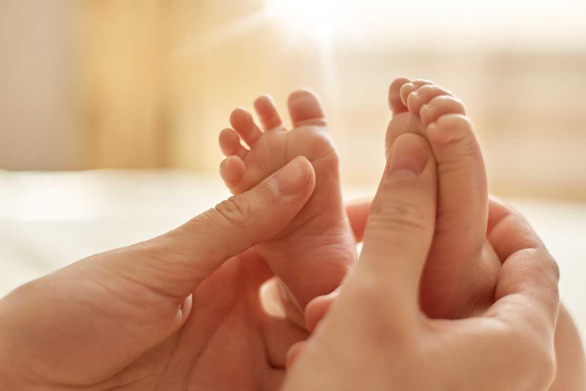 A decisão da mulher visa que ela e o marido tenham um momento especial com o filho recém nascido