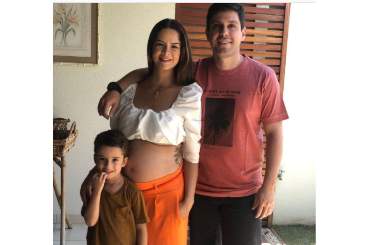 Maria Cecília e Rodolfo compartilham foto em família e falam sobre a importância do amor
