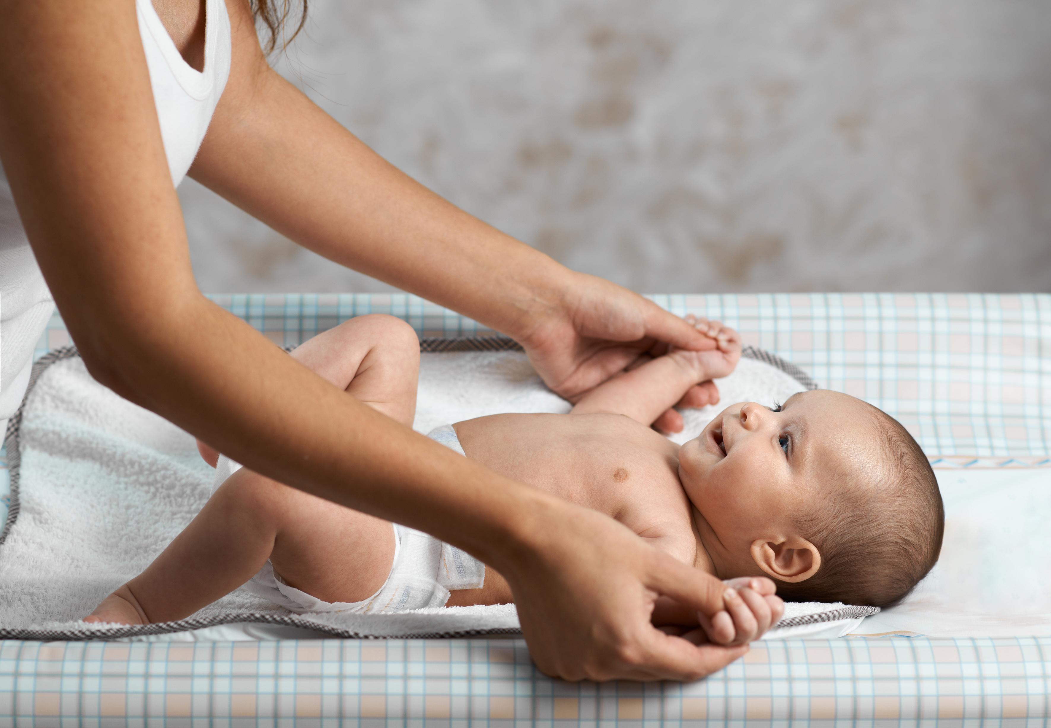 O trocador é um objeto importante no quarto do bebê. (Foto: Sutterstock)