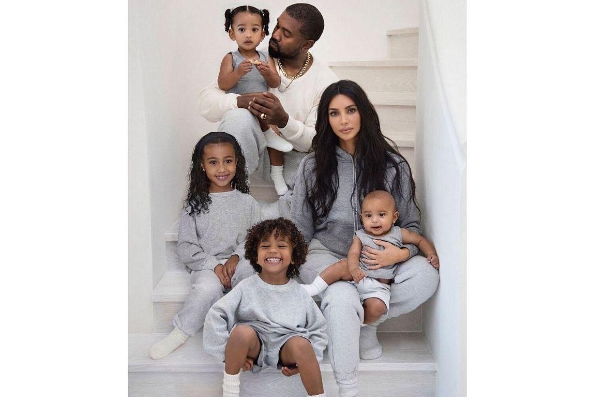 Kim Kardashian e Kanye West fecham acordo sobre custódia dos filhos após divórcio