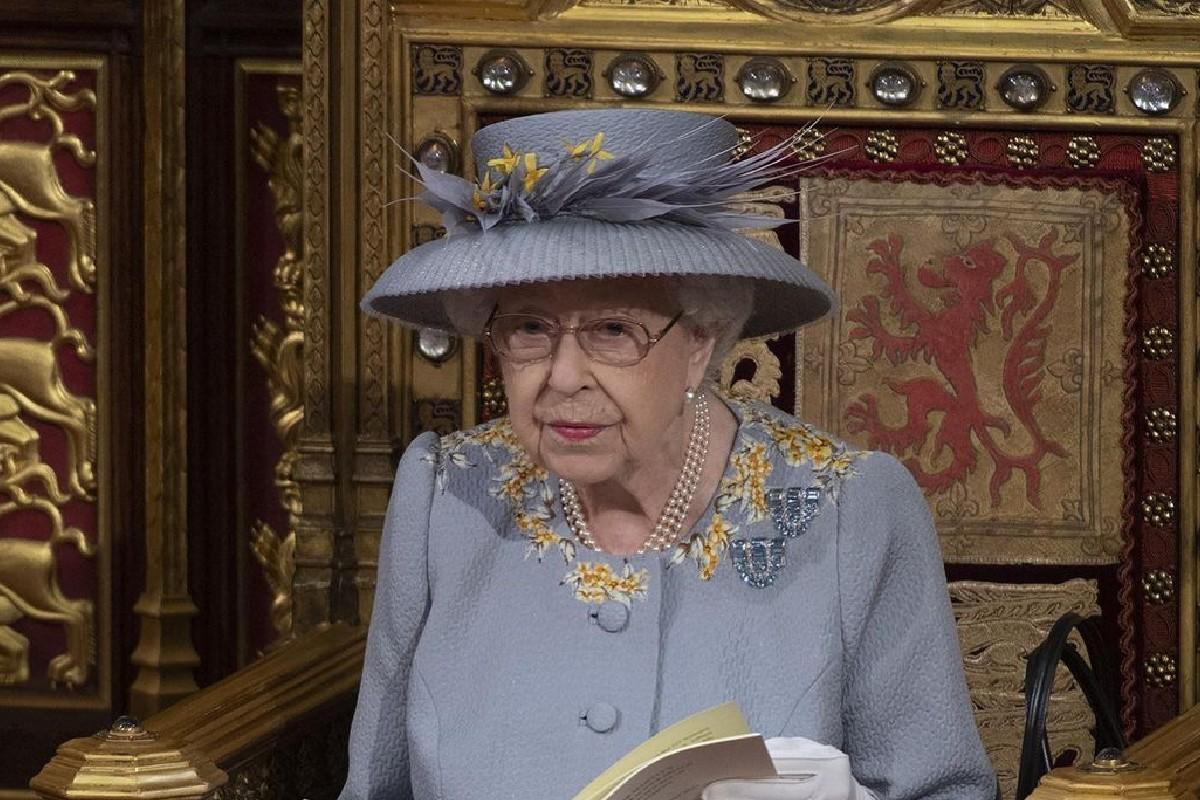 Rainha Elizabeth II pode ser forçada a não ir no memorial pela morte do príncipe Philip