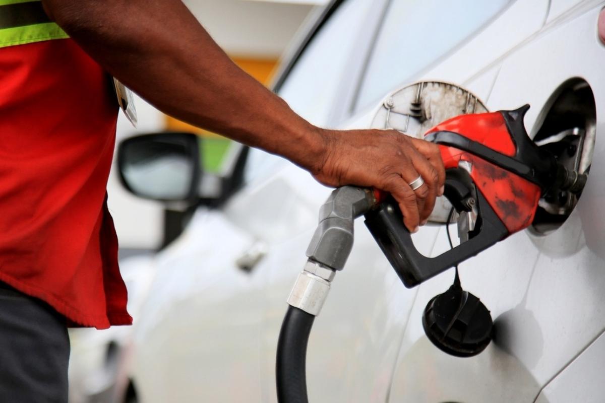 Especialista alerta sobre o perigo de fazer receita de "gasolina caseira"(Foto: Reprodução/Getty Images/iStock)