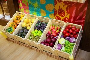 Frutas e legumes estão disponíveis para a preparação dos quitutes