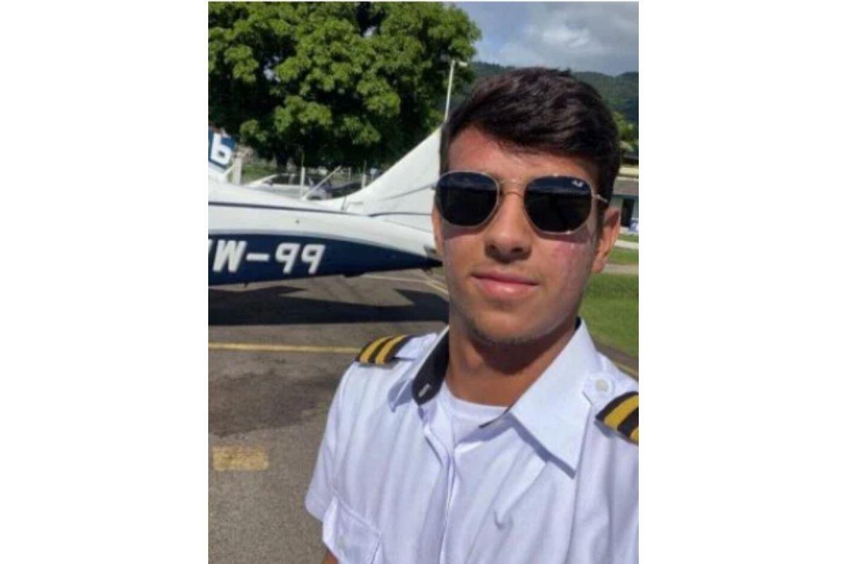 Copiloto, José Porfírio de Brito Júnior, de 20 anos, estava no voo que desapareceu próximo à Ubatuba, SP