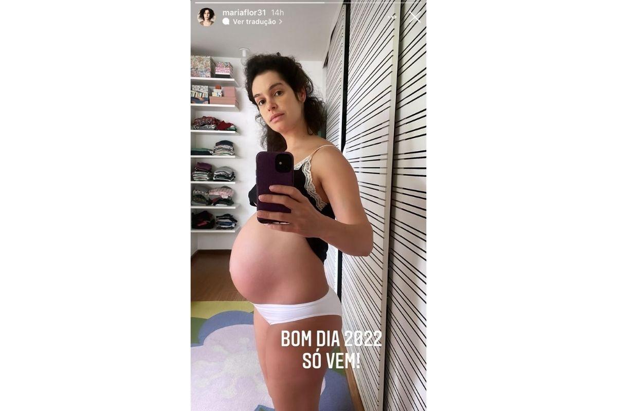 Maria Flor mostra barriga de grávida na reta final