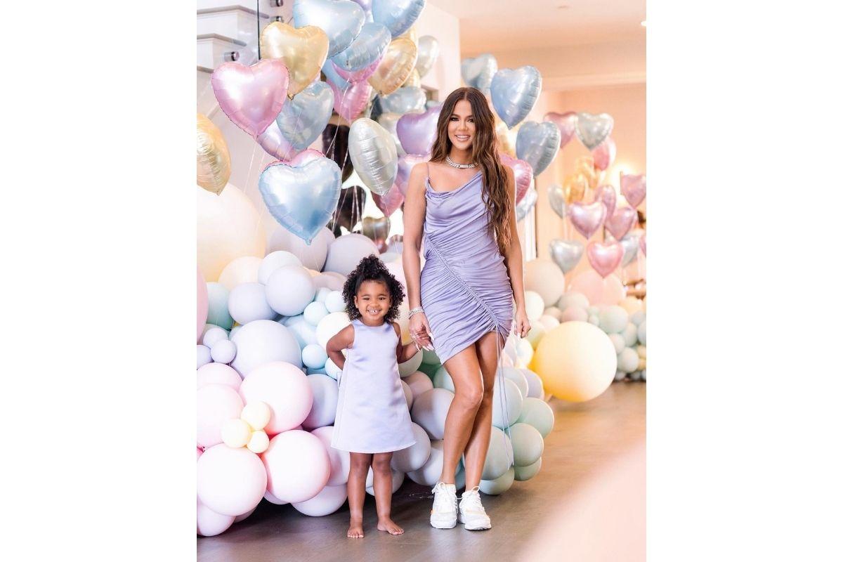 Khloe Kardashian e filha, True Thompson