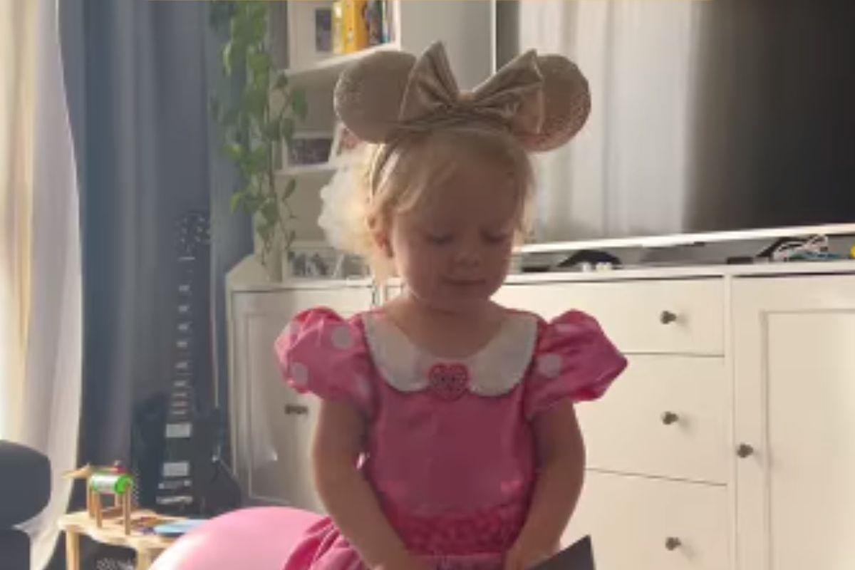 Morgana Secco compartilhou no Instagram um vídeo da filha Alice cantando música famosa da Disney