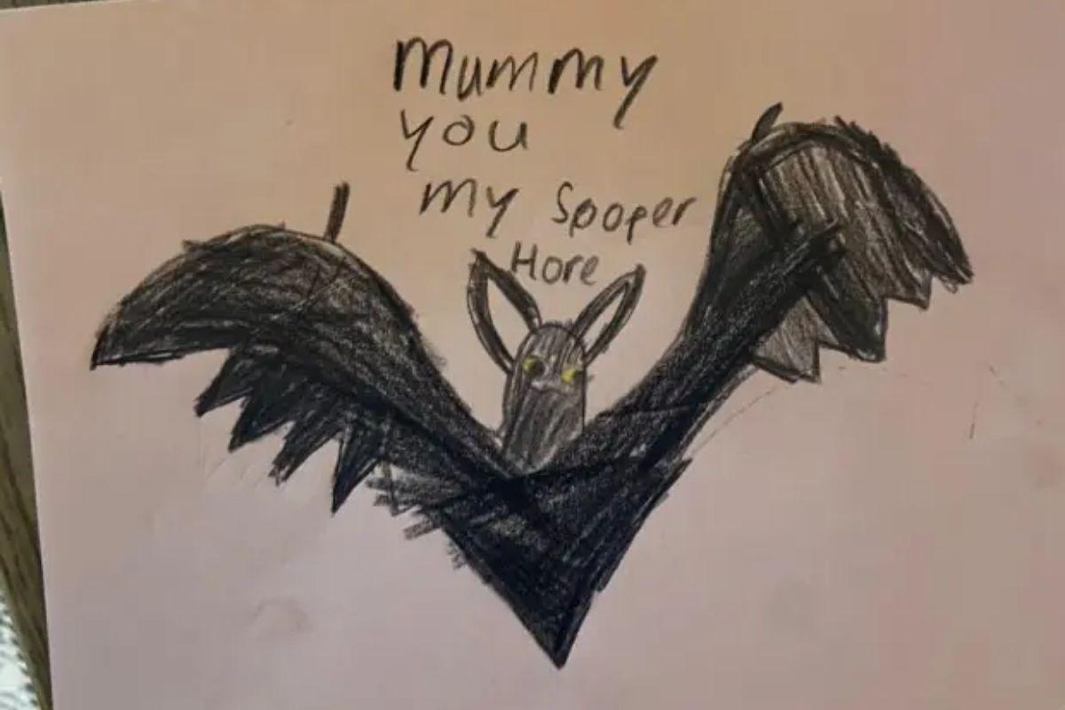 Menino desenha mãe como morcego