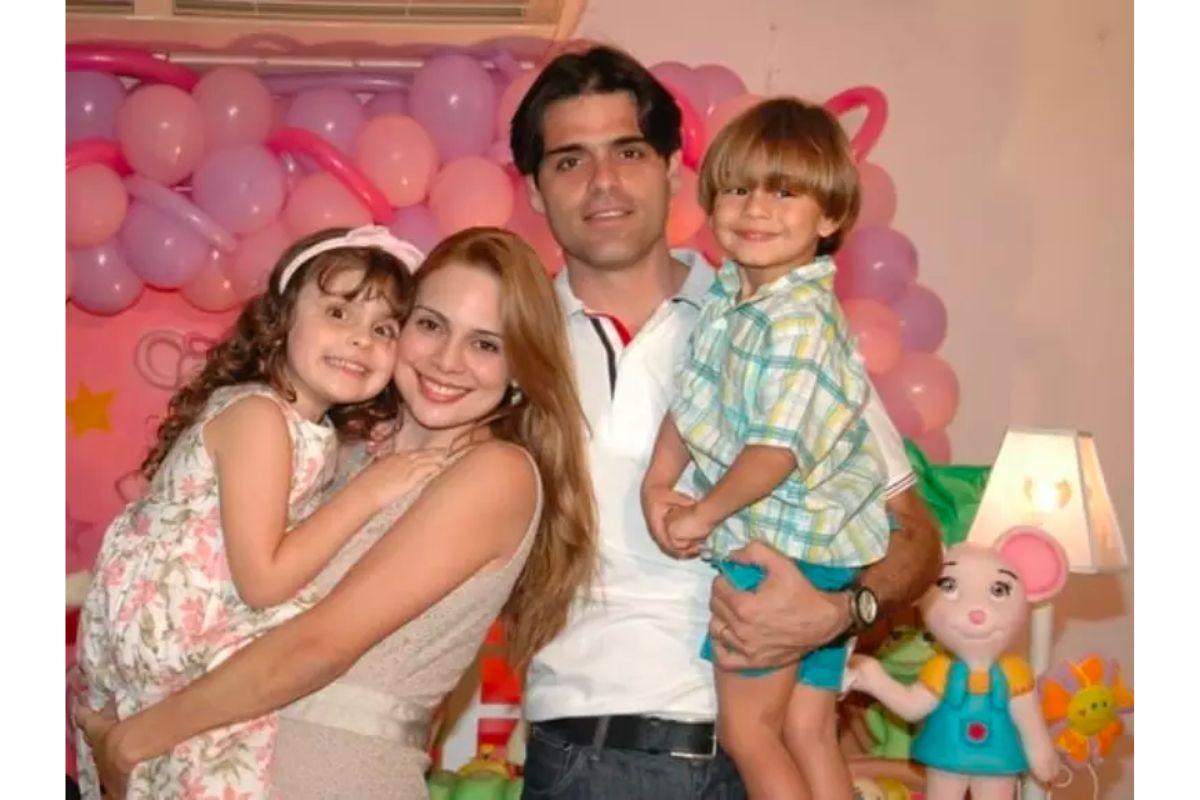 Raquel Sheherazade com os filhos Gabriel e Clara e o ex-marido