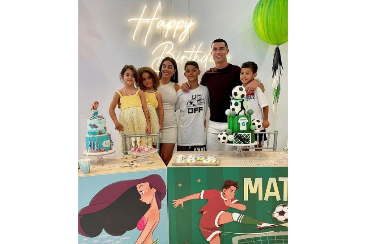 Cristiano Ronaldo com os filhos e a esposa