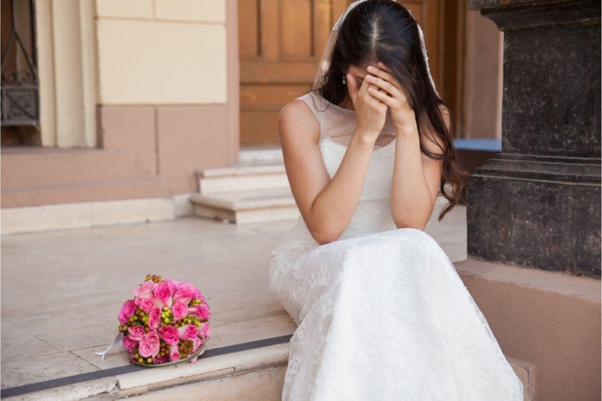Noiva divide opiniões após se revoltar com irmã por ela ter escolhido mesmo local de casamento