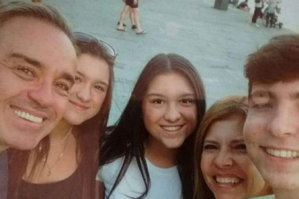 Selfie família de Gugu Liberato