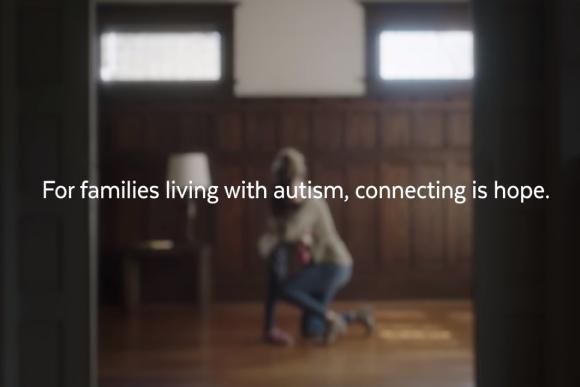 Instituição ajuda família com filhos autistas (Foto: Reprodução/ Youtube)
