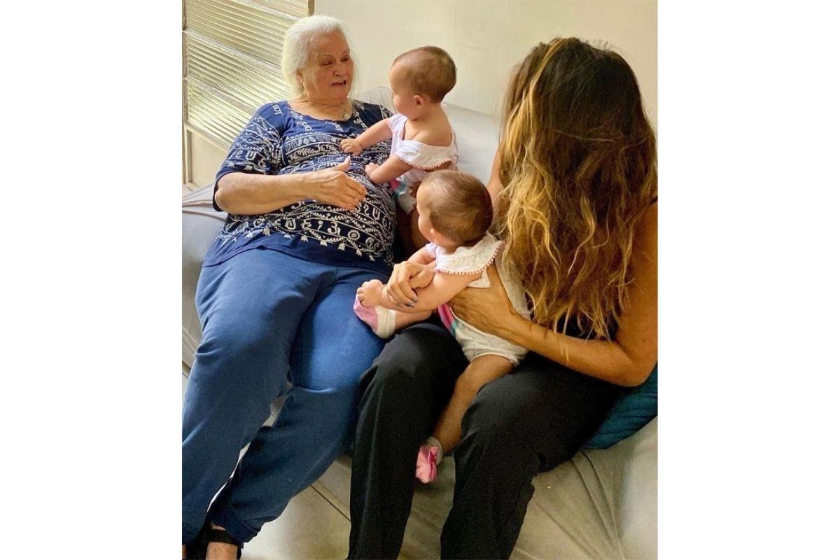 Marcella Fogaça mostra primeiro encontro entre avó e gêmeas